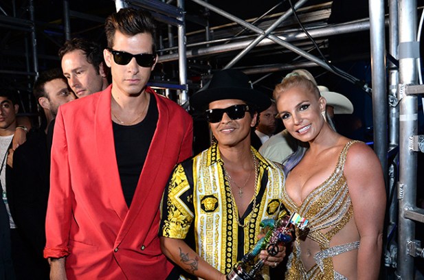 mark-ronson-bruno-mars-britney-spears-mtv-vma-2015-show-billboard-650